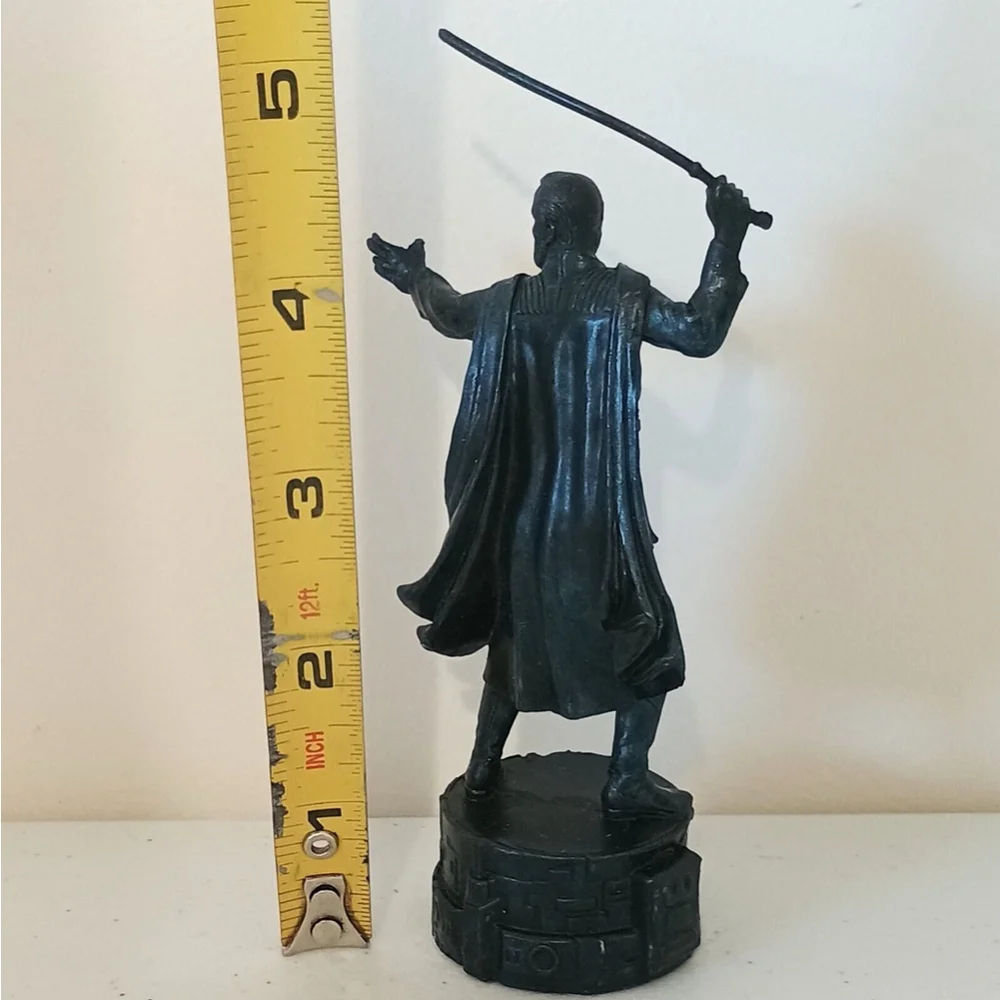 2005 Star Wars Saga Edition Chess Set Replacement Piece Black Count Dooku